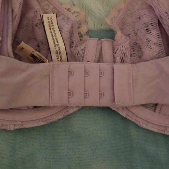 Victoria's Secret BODY BY VICTORIA push-up bra - Picture 5 of 5